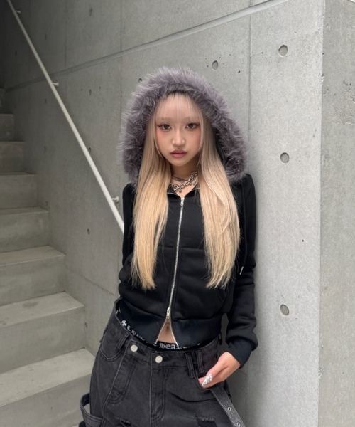 KsG(ケーエスジー)の「Hoodie Fur Double Zip Parker(パーカー・レディース・グレー/ブラック・SMALL/MEDIUM/LARGE)」の4枚目の写真