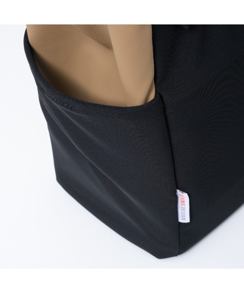 BEAMS DESIGN(ビームス デザイン)の「BEAMSDESIGN(ビームスデザイン)エラスティックメッシュ トートバッグ(トートバッグ・メンズ・ブラック/サンドベージュ/ネイビー・FREE)」の20枚目の写真