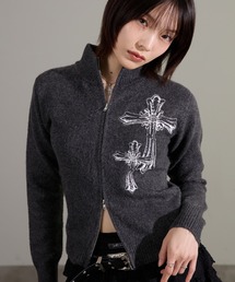 クロス刺繍ジップニット