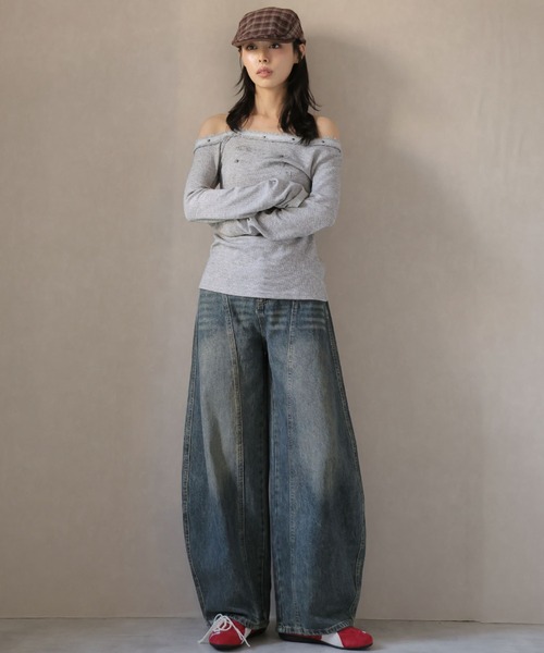 Ulysses(ユリシス)の「カーブワイドデニムパンツ(デニムパンツ・レディース・ライトブルー/ブラック・M/S)」の5枚目の写真