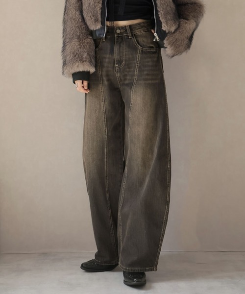 Ulysses(ユリシス)の「カーブワイドデニムパンツ(デニムパンツ・レディース・ライトブルー/ブラック・M/S)」の22枚目の写真