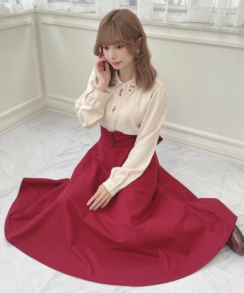 F i.n.t（フィント）の「スカラップ衿フロント小花刺繍ブラウス（シャツ/ブラウス・レディース・ベージュ/オフホワイト・FREE）」の9枚目の写真