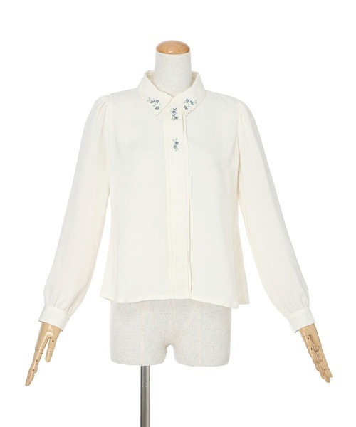 F i.n.t（フィント）の「スカラップ衿フロント小花刺繍ブラウス（シャツ/ブラウス・レディース・ベージュ/オフホワイト・FREE）」の13枚目の写真