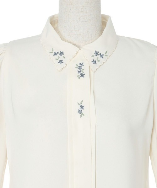 F i.n.t（フィント）の「スカラップ衿フロント小花刺繍ブラウス（シャツ/ブラウス・レディース・ベージュ/オフホワイト・FREE）」の17枚目の写真