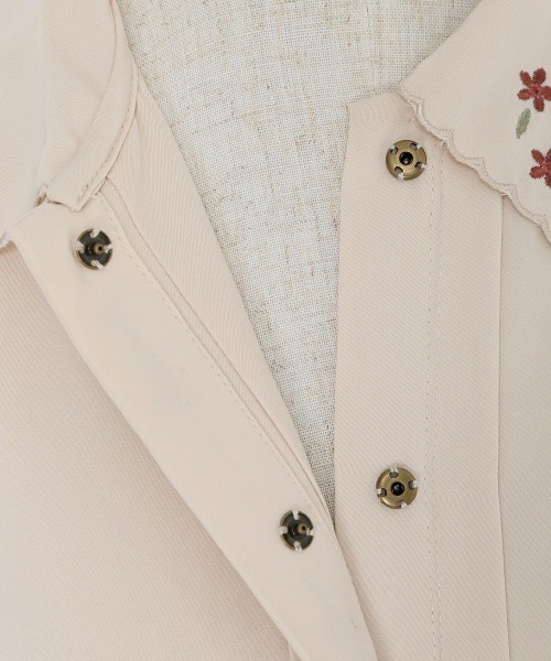 F i.n.t（フィント）の「スカラップ衿フロント小花刺繍ブラウス（シャツ/ブラウス・レディース・ベージュ/オフホワイト・FREE）」の20枚目の写真