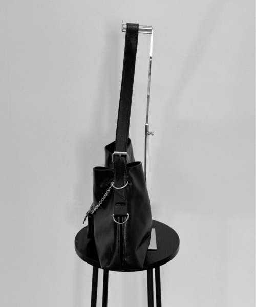 LVEU.（ラブユ.）の「【LVEU.】チェーンポーチビッグトートバッグ / バッグ かばん BAG トート ワンショル ポーチ 大きめ A4 チェーン ブラック モード（トートバッグ・レディース・ブラック・FREE）」の12枚目の写真