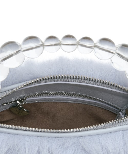 ROCKFISH WEATHERWEAR（ロックフィッシュウェザーウェア）の「[X SUSAN FANG] FURRY BUBBLE RAIN BAG（ハンドバッグ・レディース・ホワイト/スカイブルー・FREE）」の4枚目の写真