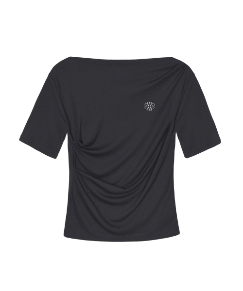 NICK&NICOLE(ニックアンドニコール)の「HALF SHIRRING DRAPE BOAT NECK TOP_CHARCOAL(Tシャツ/カットソー・レディース・チャコール・FREE)」の4枚目の写真