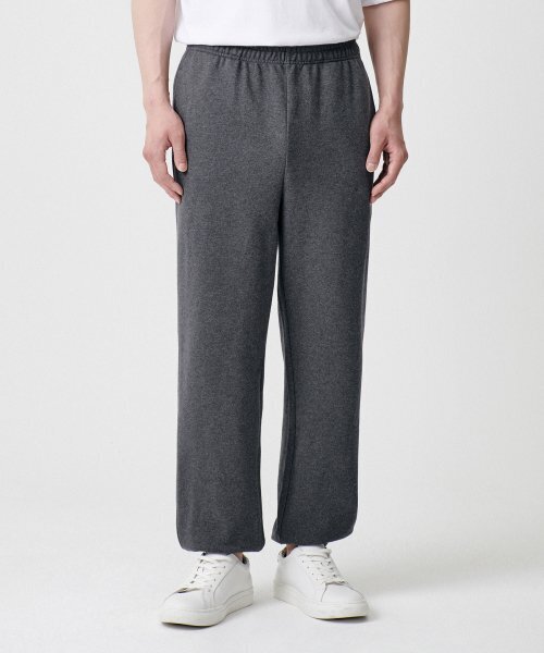 MUSINSA STANDARD（ムシンサスタンダード）の「スウェットパンツ[チャコールグレー]（スウェットパンツ・メンズ・その他・SMALL/MEDIUM/LARGE）」の2枚目の写真