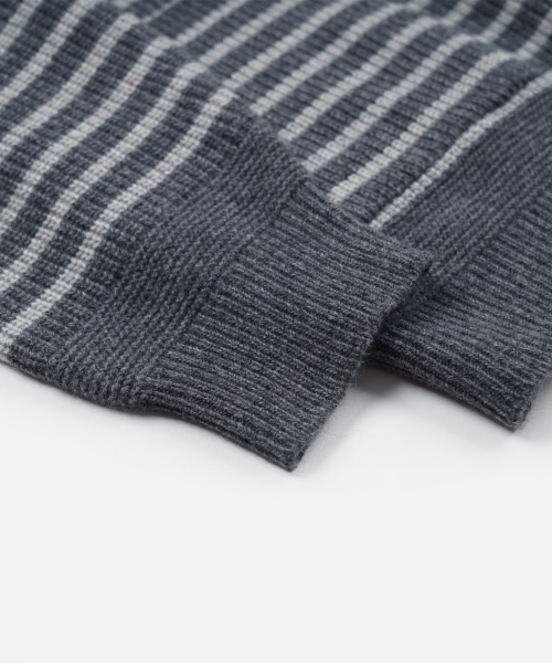 FRIZMWORKS(フリズムワークス)の「WOOL STRIPE ROUND CARDIGAN _ CHARCOAL(カーディガン/ボレロ・メンズ・その他・MEDIUM/LARGE/X-LARGE/SMALL)」の6枚目の写真