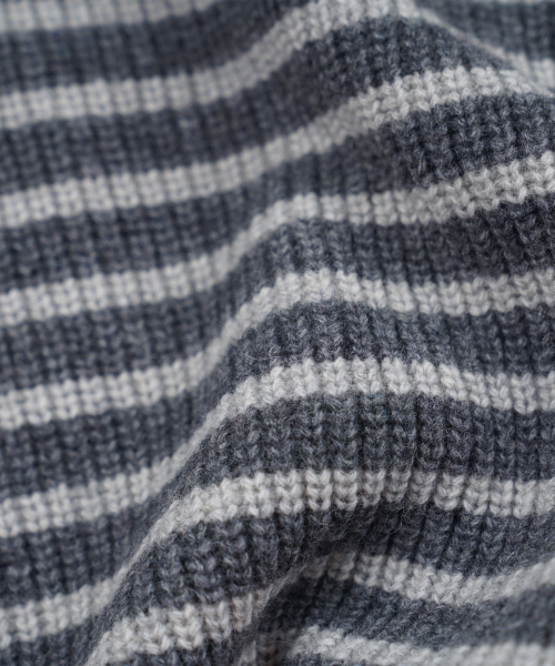 FRIZMWORKS(フリズムワークス)の「WOOL STRIPE ROUND CARDIGAN _ CHARCOAL(カーディガン/ボレロ・メンズ・その他・MEDIUM/LARGE/X-LARGE/SMALL)」の7枚目の写真