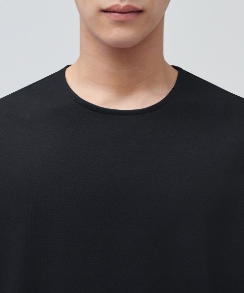 MUSINSA STANDARD（ムシンサスタンダード）の「フォンテリラックスフィットクルーネックTシャツ[ブラック]（Tシャツ/カットソー・メンズ・その他・X-LARGE/XX-LARGE/XXX-LARGE/SMALL/MEDIUM/LARGE）」の3枚目の写真