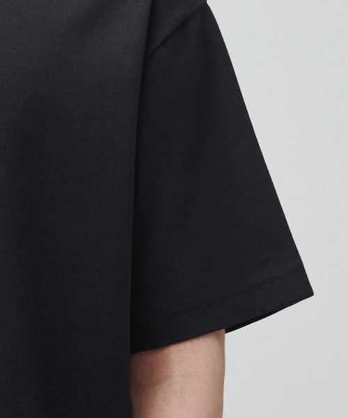 MUSINSA STANDARD（ムシンサスタンダード）の「フォンテリラックスフィットクルーネックTシャツ[ブラック]（Tシャツ/カットソー・メンズ・その他・X-LARGE/XX-LARGE/XXX-LARGE/SMALL/MEDIUM/LARGE）」の5枚目の写真