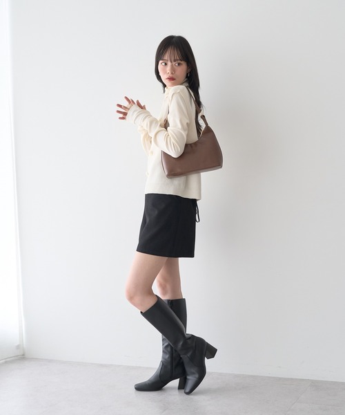 earth music&ecology（アースミュージックアンドエコロジー）の「フラワーモチーフニットベスト（ベスト・レディース・ブラック/アイボリー・FREE）」の6枚目の写真