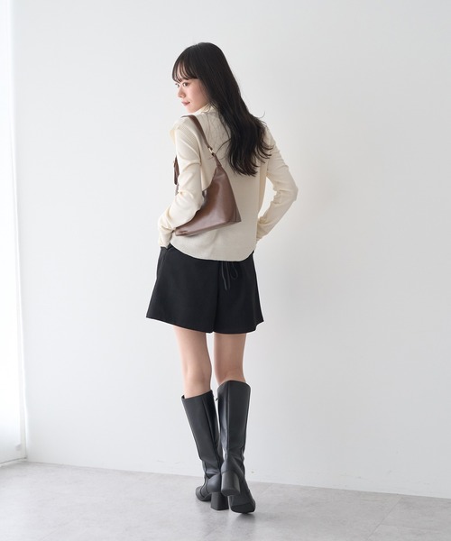 earth music&ecology（アースミュージックアンドエコロジー）の「フラワーモチーフニットベスト（ベスト・レディース・ブラック/アイボリー・FREE）」の7枚目の写真