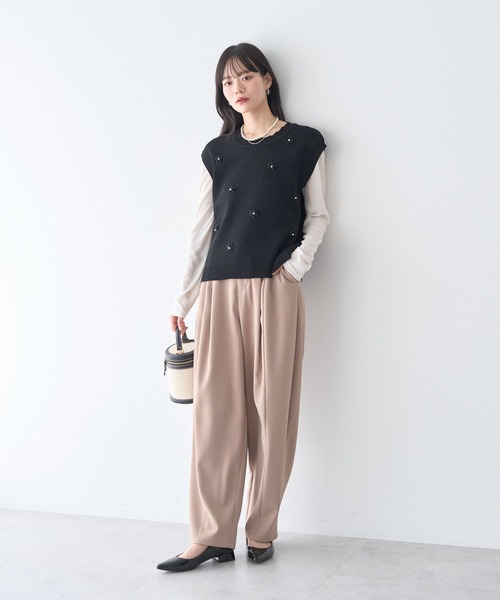 earth music&ecology（アースミュージックアンドエコロジー）の「フラワーモチーフニットベスト（ベスト・レディース・ブラック/アイボリー・FREE）」の13枚目の写真