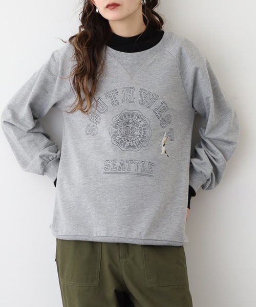 Quelle Chance(ケルシャンス)の「プリント+刺繍 長袖プルオーバー(Tシャツ/カットソー・レディース・杢グレー/チャコールグレー/グリーン/マスタード・M/L)」の1枚目の写真