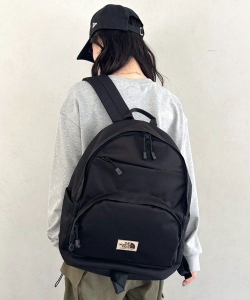 THE NORTH FACE(ザノースフェイス)の「THE NORTH FACE(ザ・ノースフェイス)/軽量 大容量 A4収納 デイリーバックパック/STANDARD BACKPACK M(バックパック/リュック・レディース・グレー/クリーム/ブラック/ブラウン・FREE)」の7枚目の写真