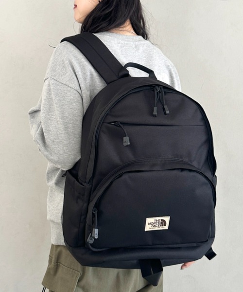 THE NORTH FACE(ザノースフェイス)の「THE NORTH FACE(ザ・ノースフェイス)/軽量 大容量 A4収納 デイリーバックパック/STANDARD BACKPACK M(バックパック/リュック・レディース・グレー/クリーム/ブラック/ブラウン・FREE)」の6枚目の写真