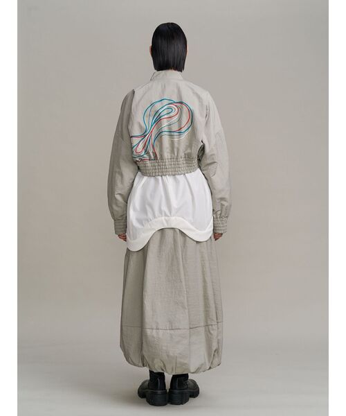 UN3D.(アンスリード)の「STRATUM LINE SK【セットアップ着用可能】 / ストレイタムラインスカート(スカート・レディース・ブラック/グレー・36/38)」の8枚目の写真