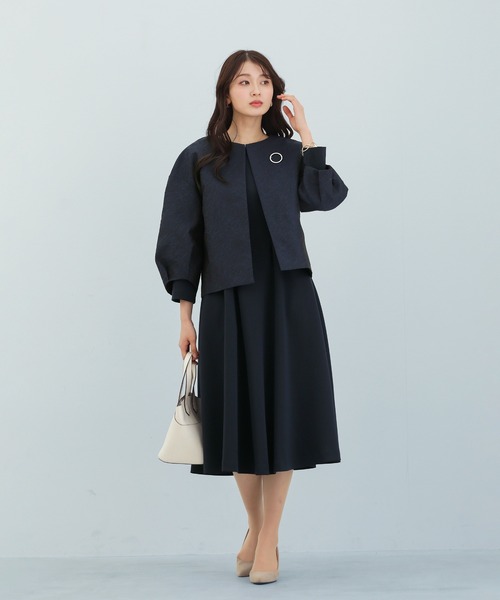 White Collection(ホワイトコレクション)の「【 セットアップで映える 】 マットジャガード・ランタンスリーブジャケット(ノーカラージャケット・レディース・ネイビー/ブラック・L/M/S)」の21枚目の写真