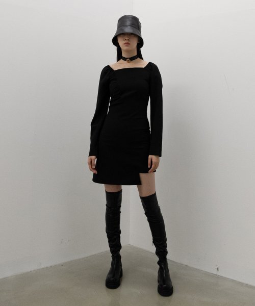 MODERNABLE(モダンエイブル)の「シャーリングポイントアシンメトリードレス - ブラック(ワンピース・レディース・その他・MEDIUM/SMALL)」の1枚目の写真