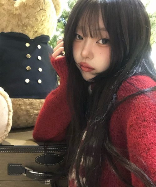 anyonemore（エニワンモア）の「バイカラーボーダーマフラーシンプルニットセット（ニット/セーター・レディース・レッド/アイボリー/グレー・FREE）」の21枚目の写真