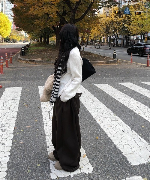 anyonemore（エニワンモア）の「バイカラーボーダーマフラーシンプルニットセット（ニット/セーター・レディース・レッド/アイボリー/グレー・FREE）」の20枚目の写真