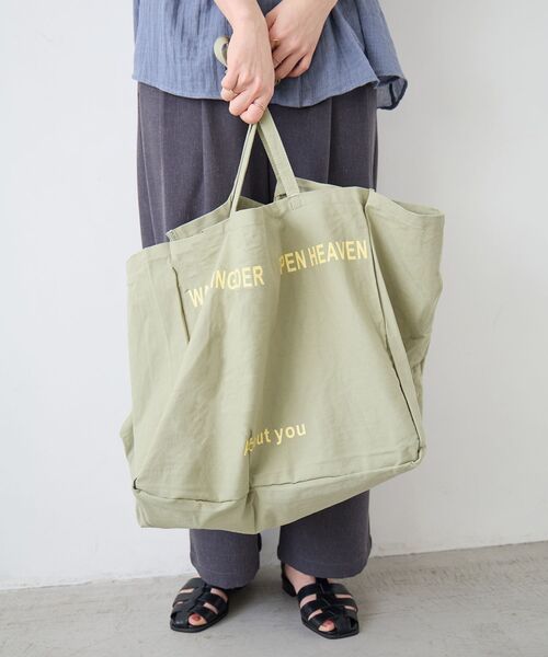 le.coeur blanc(ルクールブラン)の「《WEB限定アイテム》ロゴキャンバスBIGトート(トートバッグ・レディース・レッド/カーキオリーブ/ブラック・FREE)」の6枚目の写真