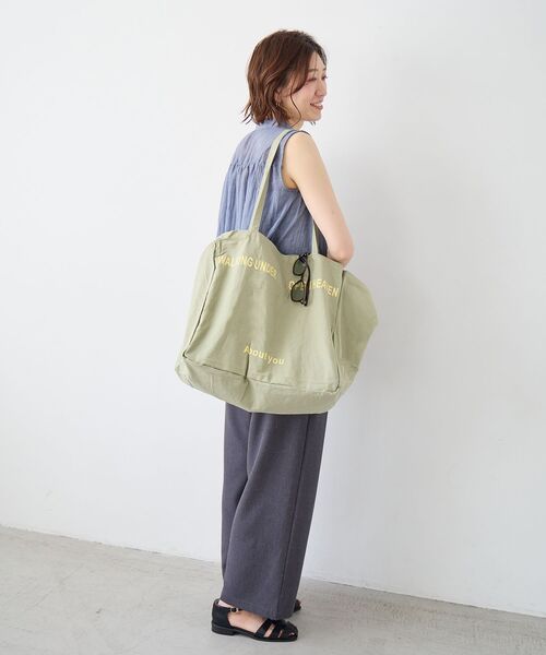 le.coeur blanc(ルクールブラン)の「《WEB限定アイテム》ロゴキャンバスBIGトート(トートバッグ・レディース・レッド/カーキオリーブ/ブラック・FREE)」の8枚目の写真