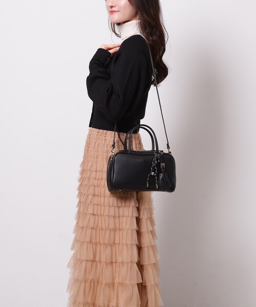 ESPERANZA(エスペランサ)の「チャーム付横長ボストンバッグ(ボストンバッグ・レディース・キャメル/ワインレッド/シルバー/ブラック・FREE)」の9枚目の写真
