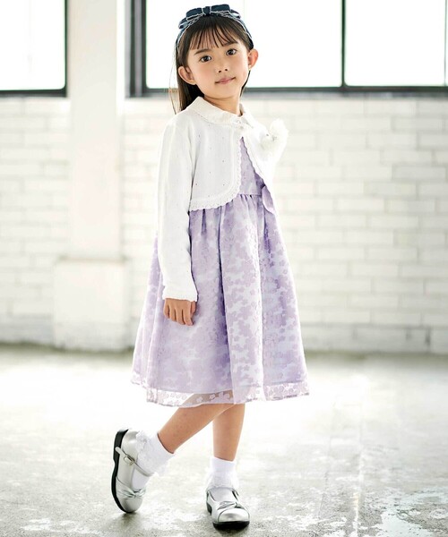 BeBe（ベベ）の「ニットボレロカーディガン(110~130cm)（カーディガン/ボレロ・キッズ・グレー/ホワイト・130cm/120cm/110cm）」の4枚目の写真