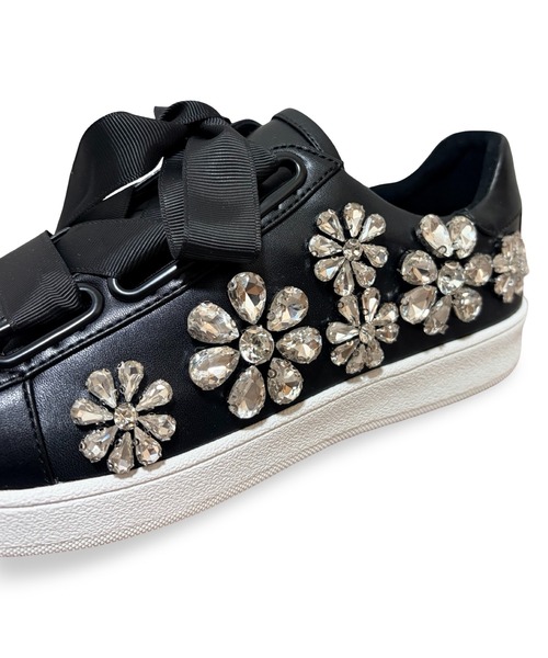 Jeffrey Campbell（ジェフリーキャンベル）の「フラワービジュー リボンスニーカー（スニーカー・レディース・ブラック/ホワイト・36/37/38/39）」の7枚目の写真