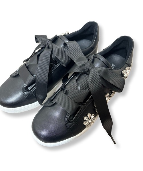 Jeffrey Campbell（ジェフリーキャンベル）の「フラワービジュー リボンスニーカー（スニーカー・レディース・ブラック/ホワイト・36/37/38/39）」の4枚目の写真