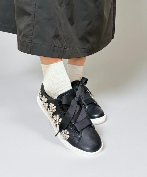 Jeffrey Campbell（ジェフリーキャンベル）の「フラワービジュー リボンスニーカー（スニーカー・レディース・ブラック/ホワイト・36/37/38/39）」の15枚目の写真