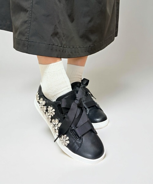 Jeffrey Campbell（ジェフリーキャンベル）の「フラワービジュー リボンスニーカー（スニーカー・レディース・ブラック/ホワイト・36/37/38/39）」の12枚目の写真