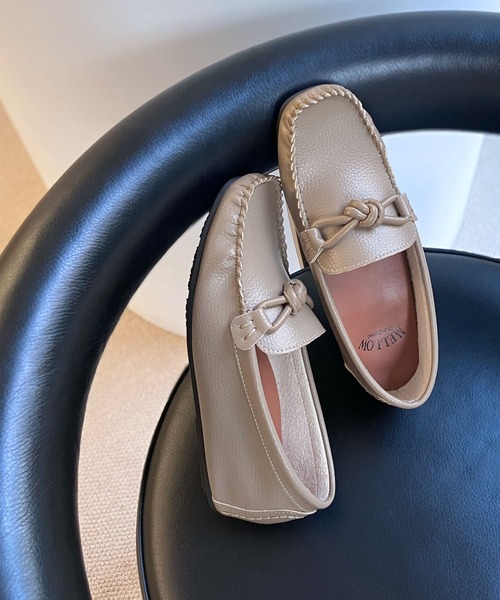 enchanted（エンチャンテッド）の「ソフトチューブモカシン（モカシン/デッキシューズ・レディース・シルバー/アイボリー/ブラック/ピンク/グレイッシュベージュ・25/24.5/24/23.5/23/22.5/22）」の4枚目の写真