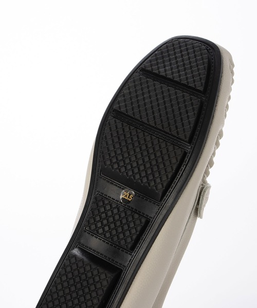 enchanted（エンチャンテッド）の「ソフトチューブモカシン（モカシン/デッキシューズ・レディース・シルバー/アイボリー/ブラック/ピンク/グレイッシュベージュ・25/24.5/24/23.5/23/22.5/22）」の9枚目の写真