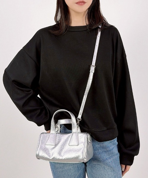 CLOTHY(クロシィ)の「【Allシーズン使えるなめらか軽量素材♪】スウェットトップス(セットアップ可)(スウェット・レディース・ライトグレー/オフホワイト/グレー/ブラック・LARGE/MEDIUM)」の3枚目の写真