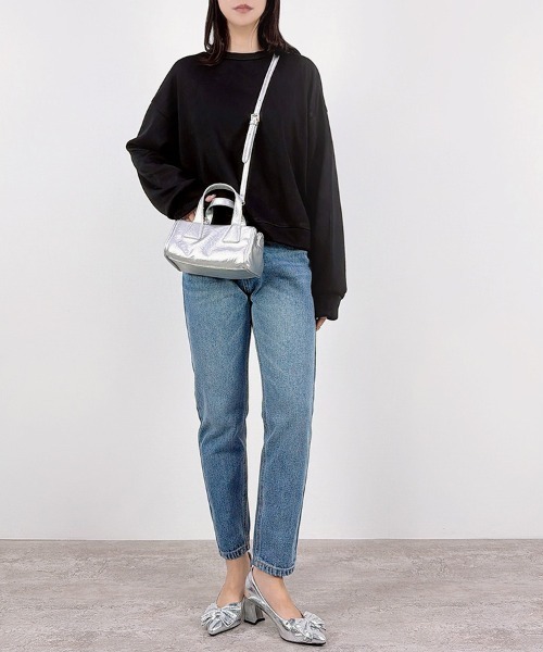 CLOTHY(クロシィ)の「【Allシーズン使えるなめらか軽量素材♪】スウェットトップス(セットアップ可)(スウェット・レディース・ライトグレー/オフホワイト/グレー/ブラック・LARGE/MEDIUM)」の15枚目の写真