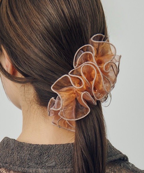 GOLDY(ゴールディ)の「ラッフル シアー バンス クリップ(バレッタ/ヘアクリップ・レディース・ブルー/グレー/ブラック/ピンク・FREE)」の4枚目の写真