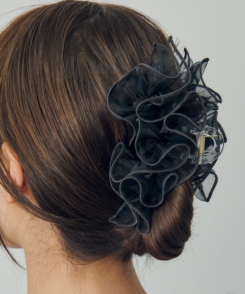 GOLDY(ゴールディ)の「ラッフル シアー バンス クリップ(バレッタ/ヘアクリップ・レディース・ブルー/グレー/ブラック/ピンク・FREE)」の1枚目の写真