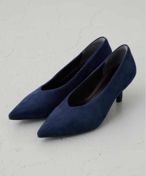 AZUL by moussy(アズールバイマウジー)の「ソフトインソールポインテッドパンプス 靴(パンプス・レディース・グレイッシュベージュ/ブラック/ネイビー・LARGE/MEDIUM/SMALL)」の3枚目の写真