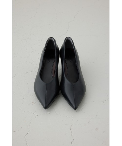 AZUL by moussy(アズールバイマウジー)の「ソフトインソールポインテッドパンプス 靴(パンプス・レディース・グレイッシュベージュ/ブラック/ネイビー・LARGE/MEDIUM/SMALL)」の8枚目の写真