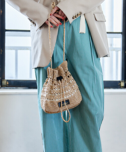 FREAK'S STORE（フリークスストア）の「THEATRE PRODUCTS × FREAK'S STORE/シアタープロダクツ 別注ラメ メッシュ ショルダーバッグ/巾着バッグ（ショルダーバッグ・レディース・シルバー/グリーン/ゴールド/ブラウン・ONE SIZE）」の8枚目の写真