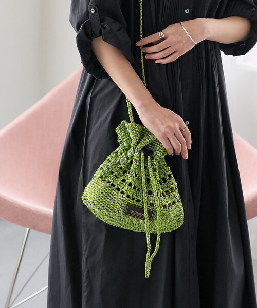 FREAK'S STORE（フリークスストア）の「THEATRE PRODUCTS × FREAK'S STORE/シアタープロダクツ 別注ラメ メッシュ ショルダーバッグ/巾着バッグ（ショルダーバッグ・レディース・シルバー/グリーン/ゴールド/ブラウン・ONE SIZE）」の18枚目の写真