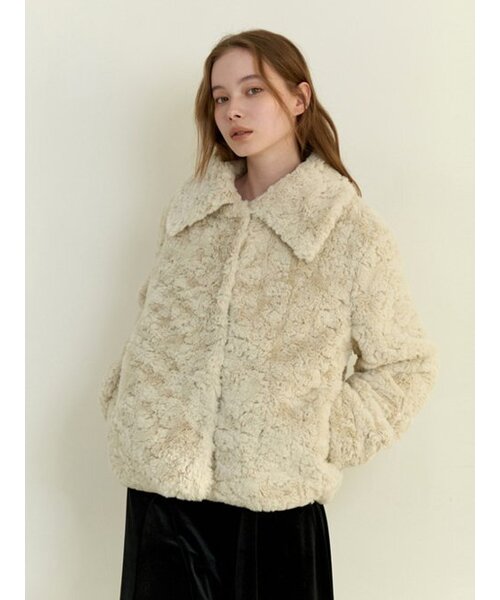 KINDABABY(カインダベイビー)の「rosie fur jacket - cream(ムートンコート・レディース・クリーム・FREE)」の3枚目の写真