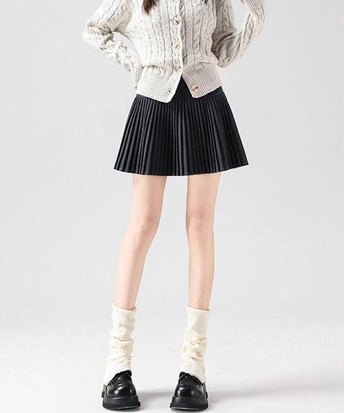 gossip!ロサンゼルス(ゴシップロサンゼルス)の「チェック柄 ハイウエストプリーツミニスカート 体型カバー 脚長効果 レディース 秋冬 プリーツスカート(スカート・レディース・レッド/ブラウン/ブラック/チャコールグレー・M)」の18枚目の写真