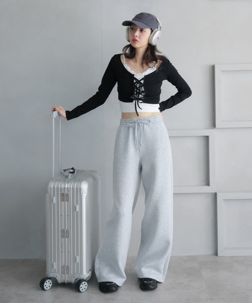 VIVIAN(ヴィヴィアン)の「エアー底レースアップスニーカー(スニーカー・レディース・ベージュ/ブラック・25/24/23)」の6枚目の写真