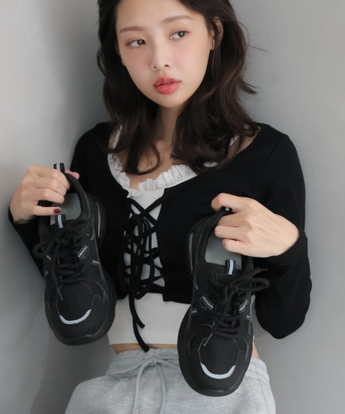 VIVIAN(ヴィヴィアン)の「エアー底レースアップスニーカー(スニーカー・レディース・ベージュ/ブラック・25/24/23)」の8枚目の写真